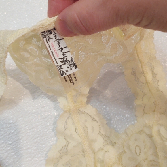 Free People Galloon Lace Racerback Bralette yellow - Picture 5 of 6